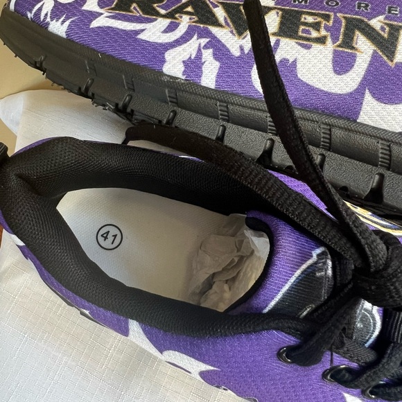 Women’s Purple Baltimore Ravens Sneaker Sz 41/US 9.5-10 - Picture 3 of 4